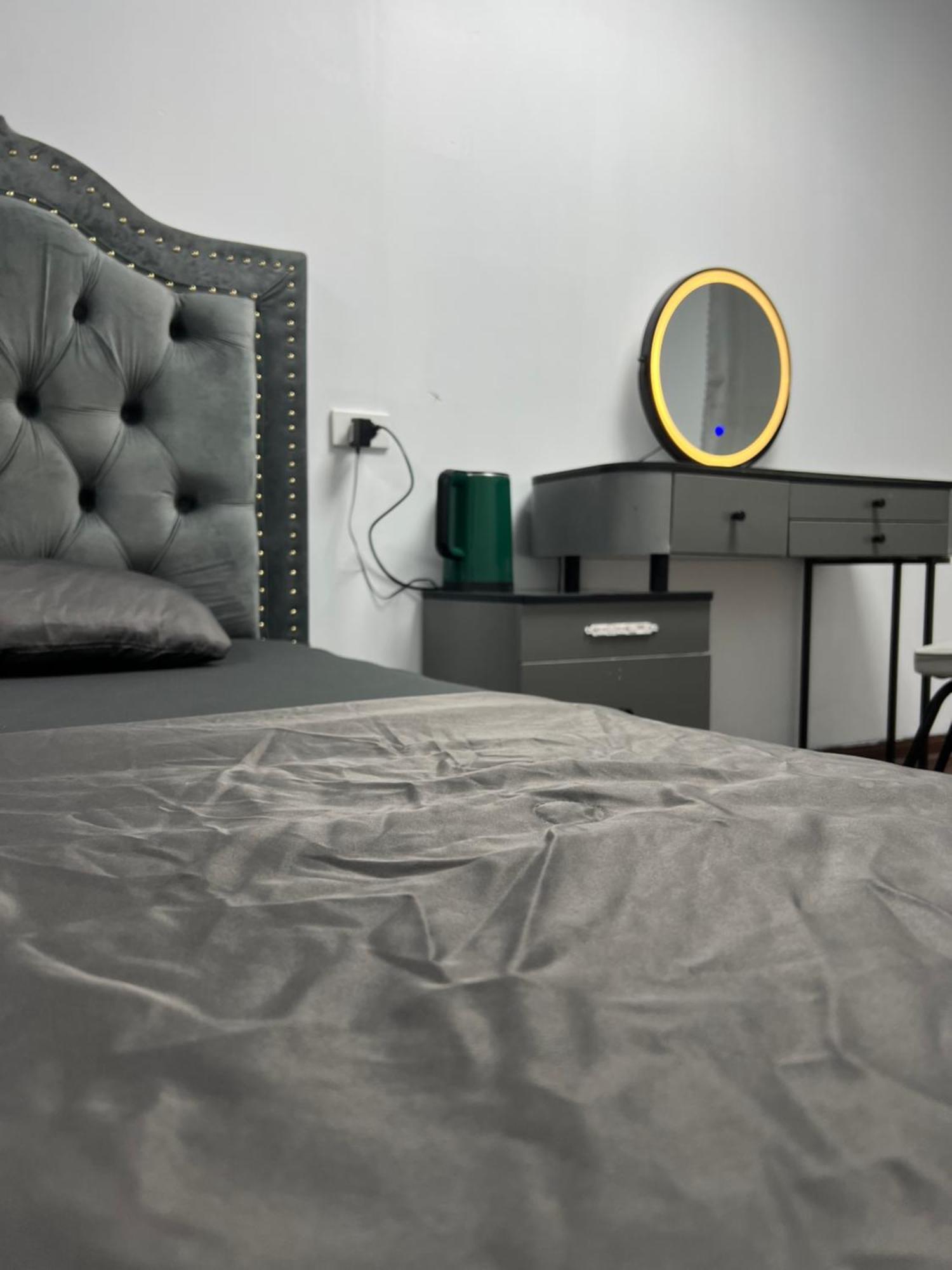Venus Apartment Kham Thien Hanoi Kültér fotó