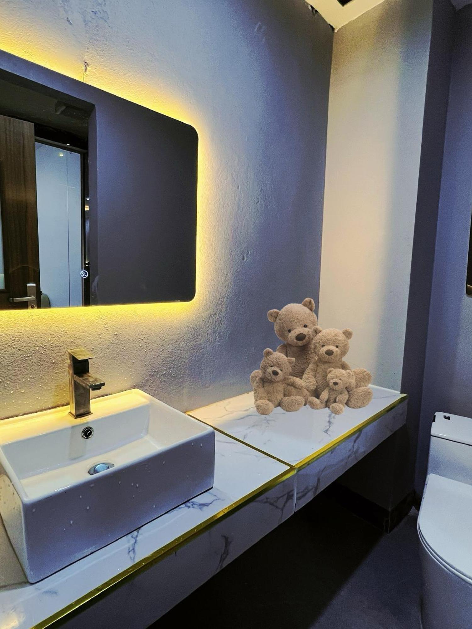 Venus Apartment Kham Thien Hanoi Kültér fotó