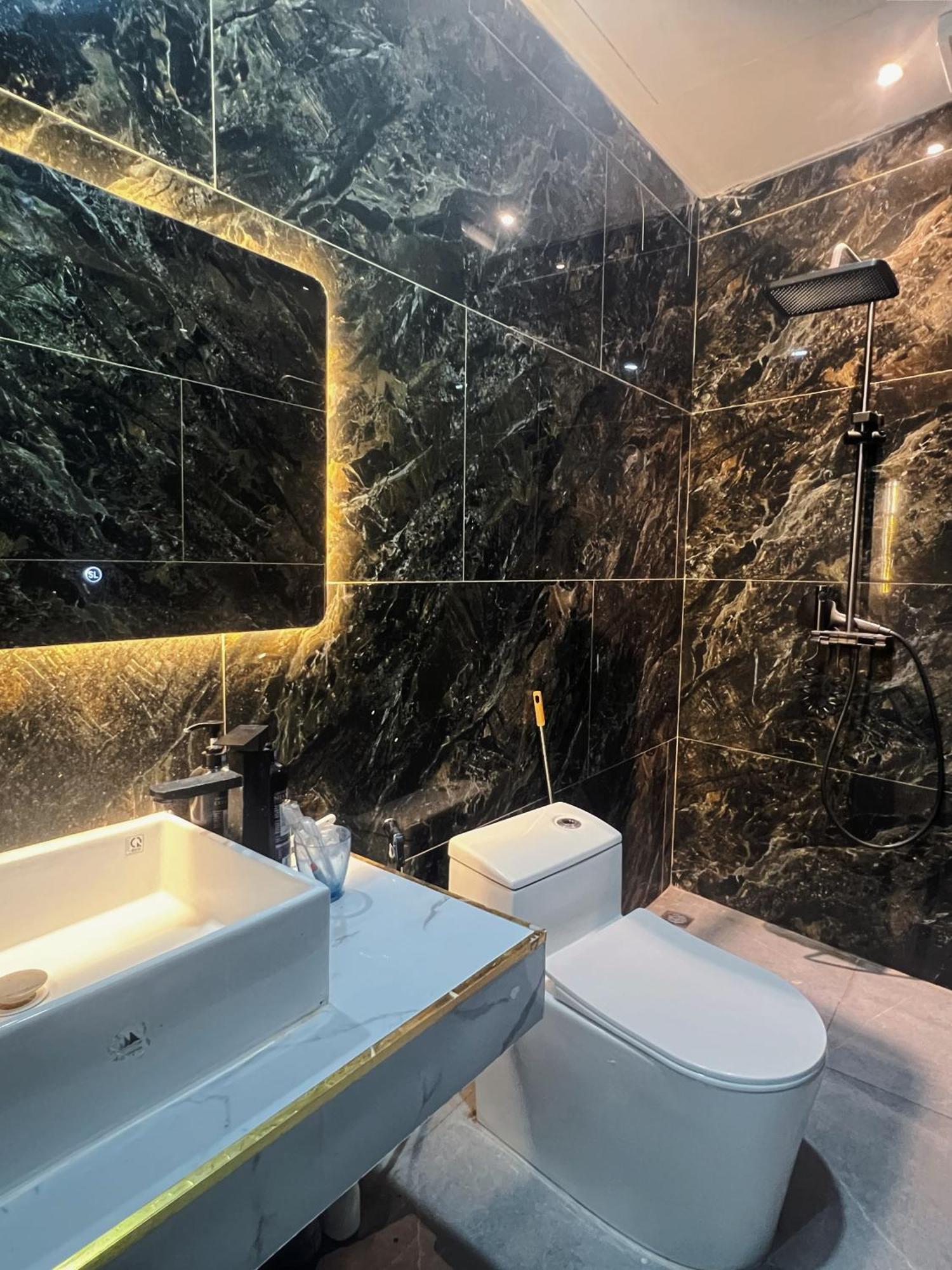 Venus Apartment Kham Thien Hanoi Kültér fotó